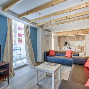 centrally-located-valletta-2-bedroom-loft.qawrahotelsmalta.org/