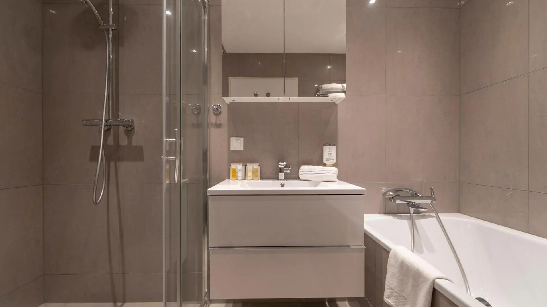 Pakat Residences Bécs Apartman