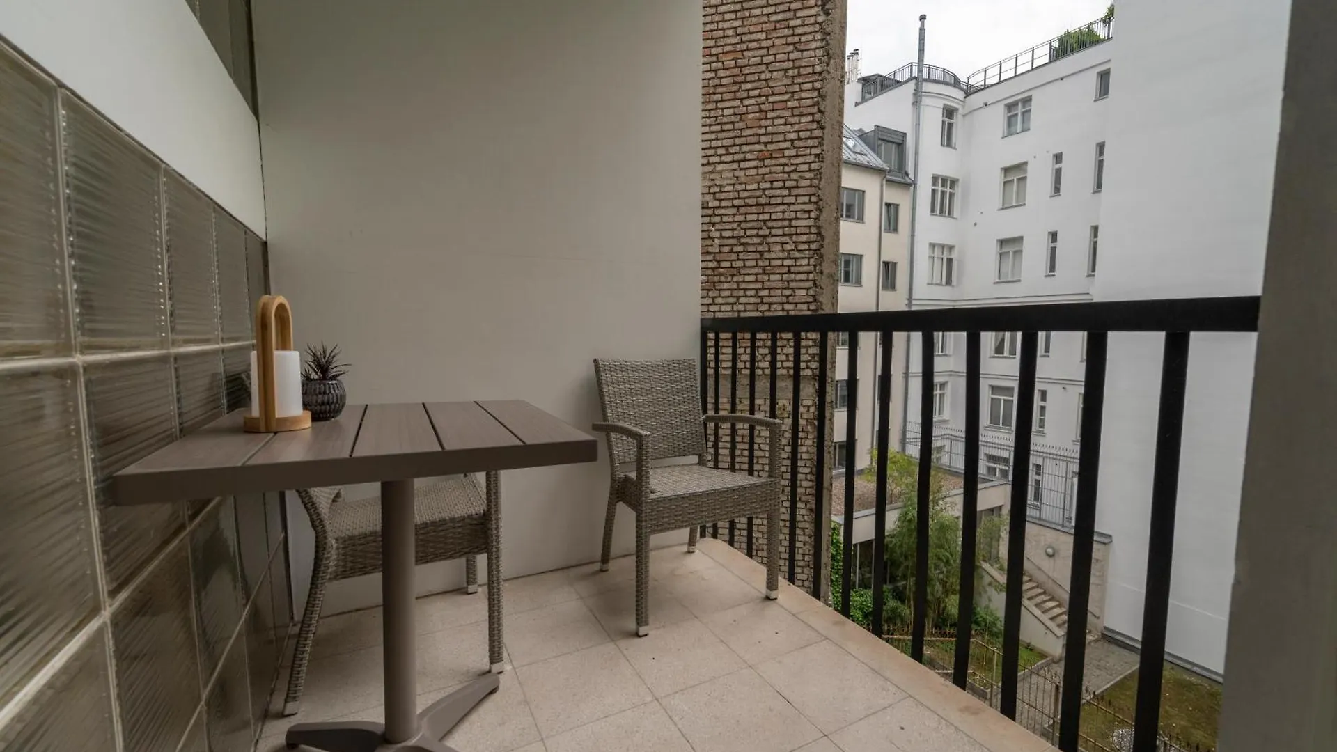 Pakat Residences Vienna 0*,